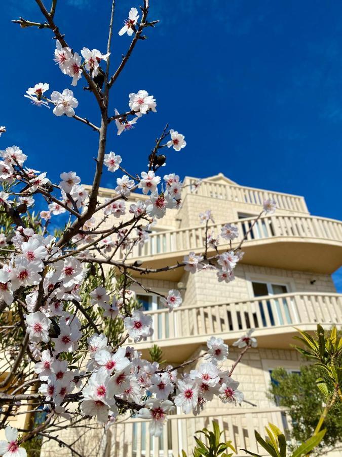 Hotel Villa Dzamonja Bol Esterno foto