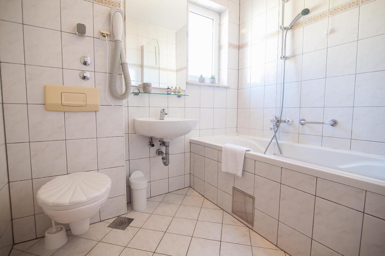 Hotel Villa Dzamonja Bol Esterno foto